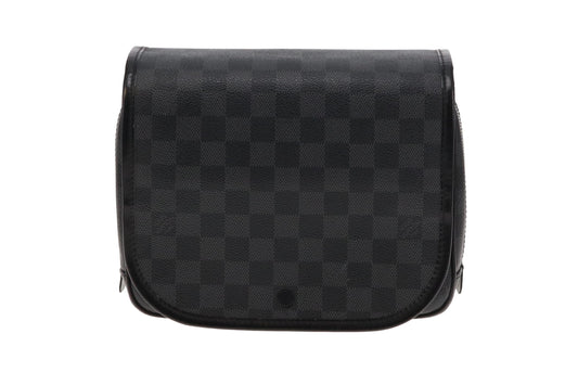 Louis Vuitton Damier Graphite Hanging Tolietry Bag BA1161