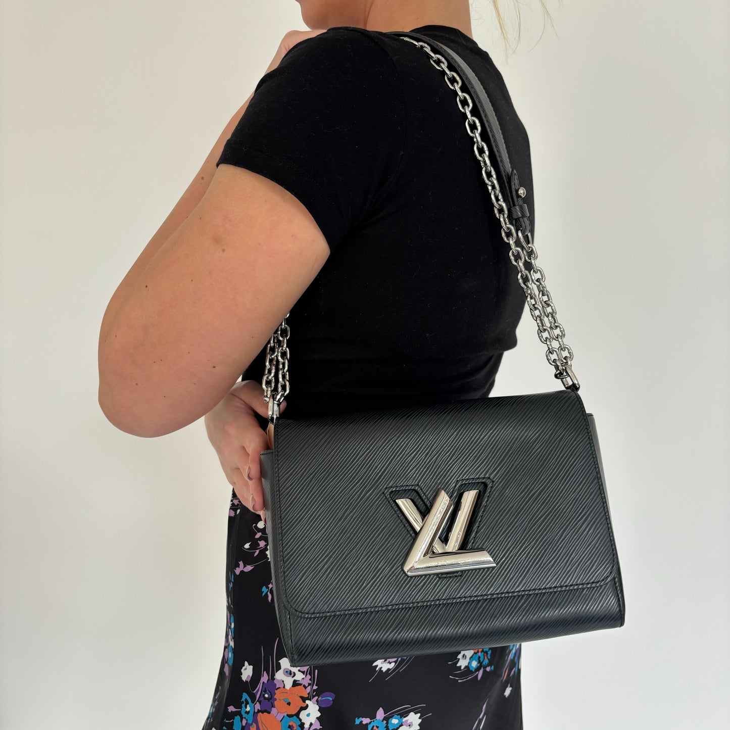 Louis Vuitton Black Epi Leather SHW Twist MM AR4105 (2015)