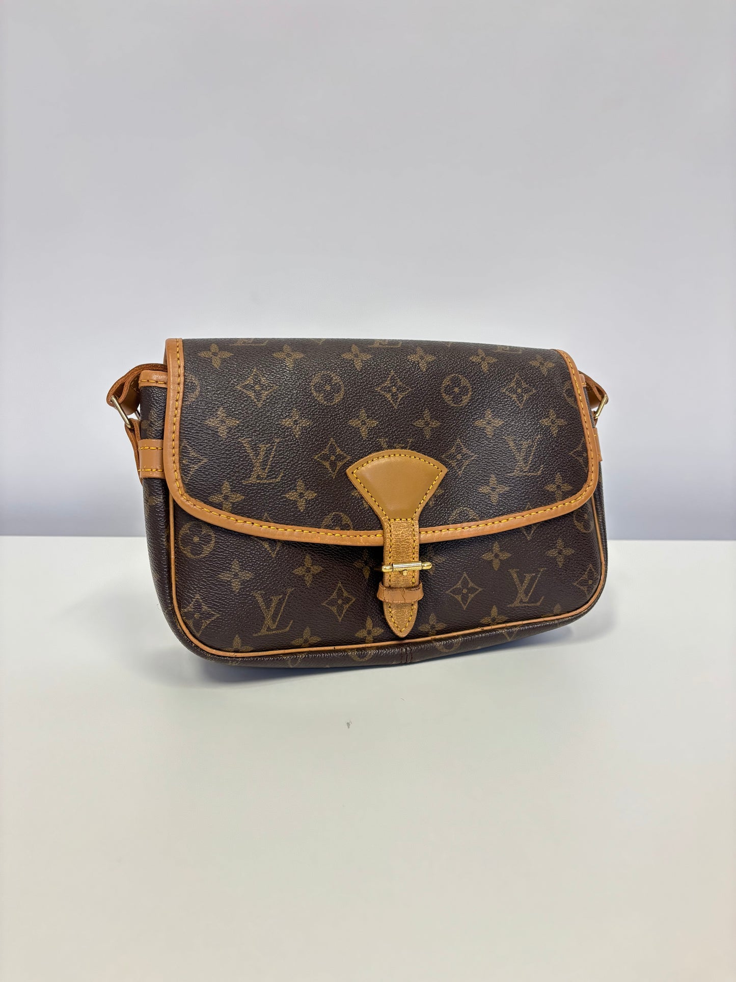 Louis Vuitton Classic Monogram Vintage Sologne Crossbody SL0011 - 2001