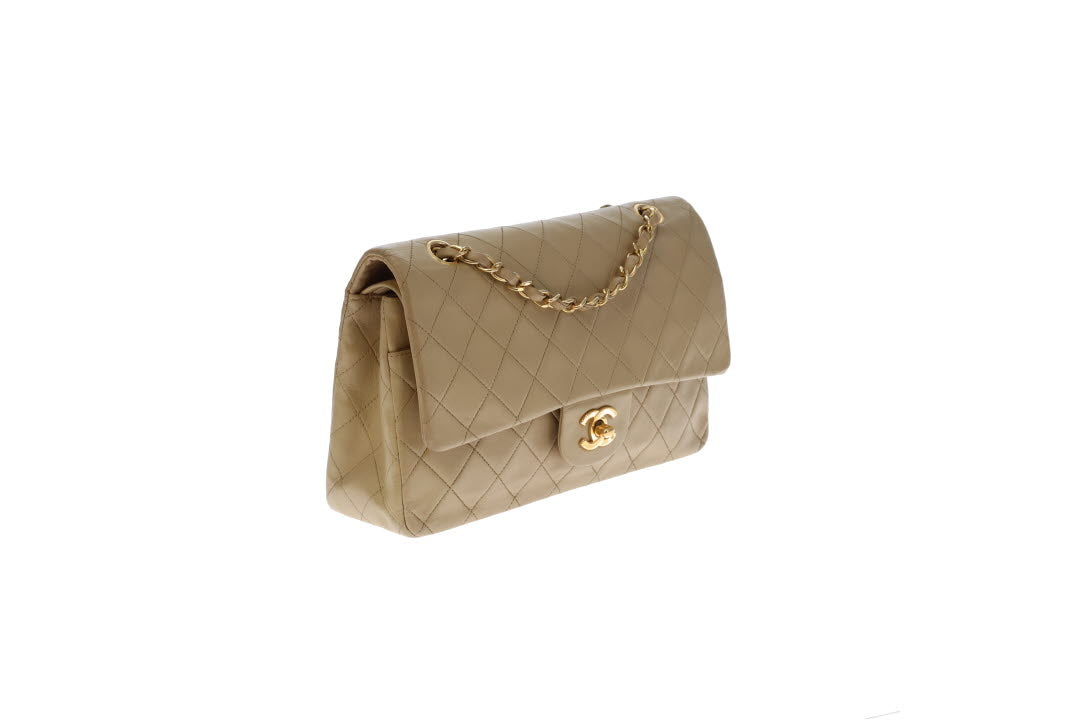 Chanel Vintage Beige Lambskin Medium Classic Flap (1991/94)