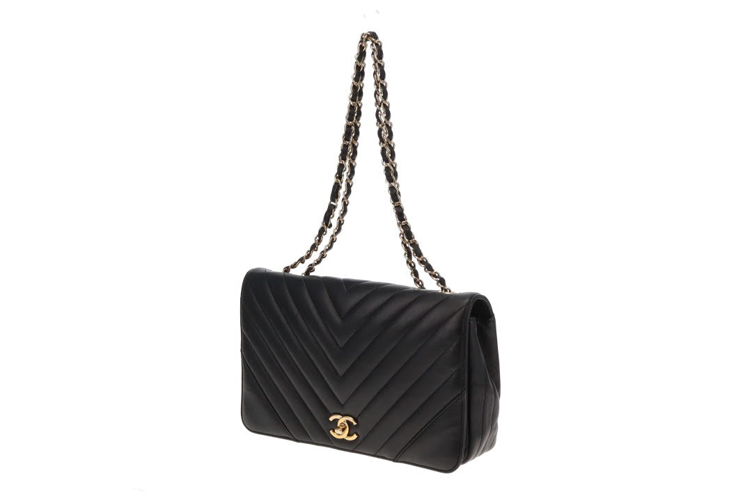 Chanel Black Chevron Seasonal Single Flap 2018/19