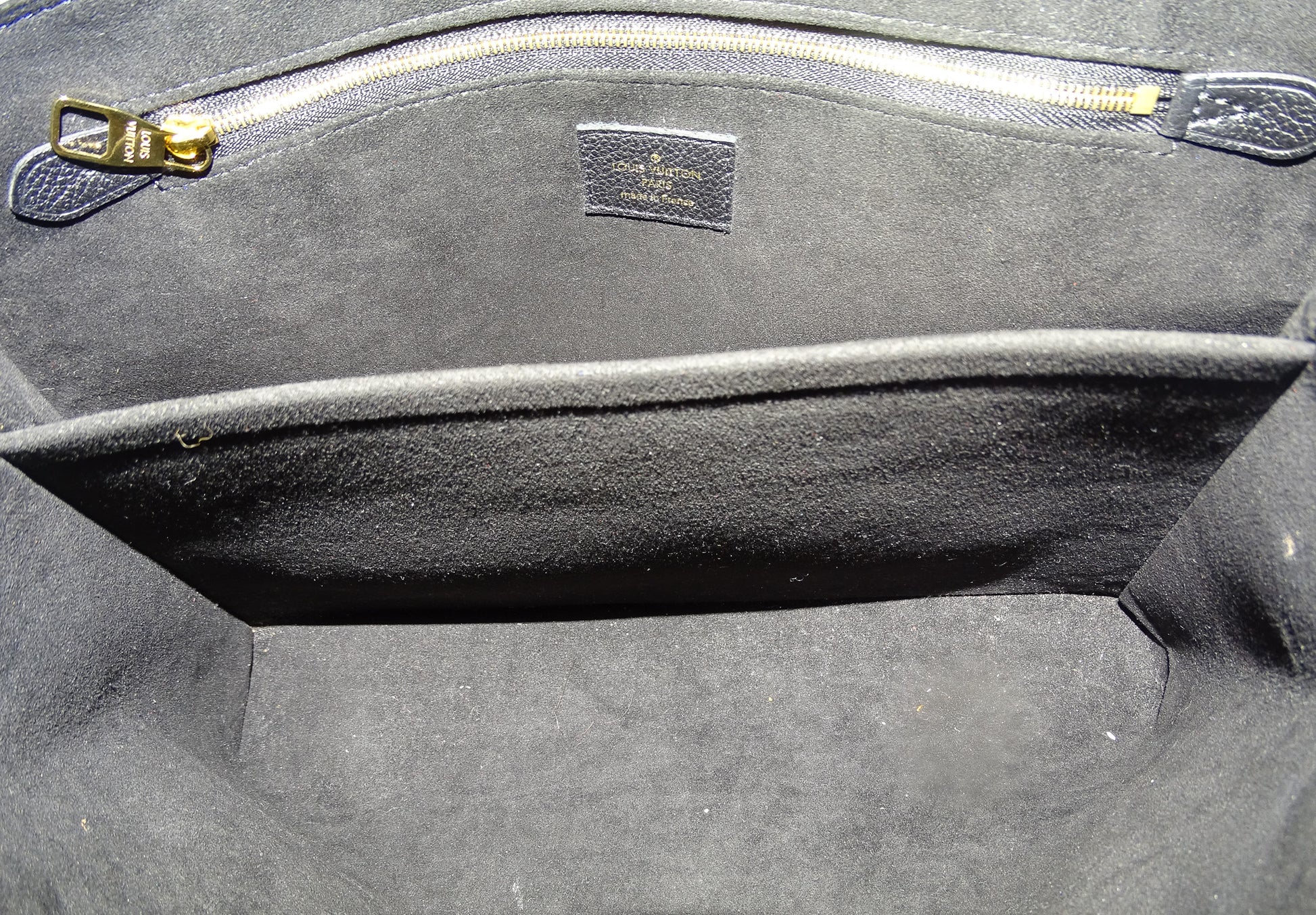 Street Snaps: Louis Vuitton Monogram Empreinte St Germain Bag