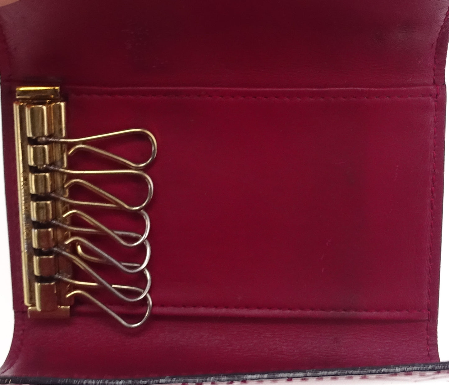 Louis Vuitton Magenta Vernis 6 Key Holder TS2175 - 2015