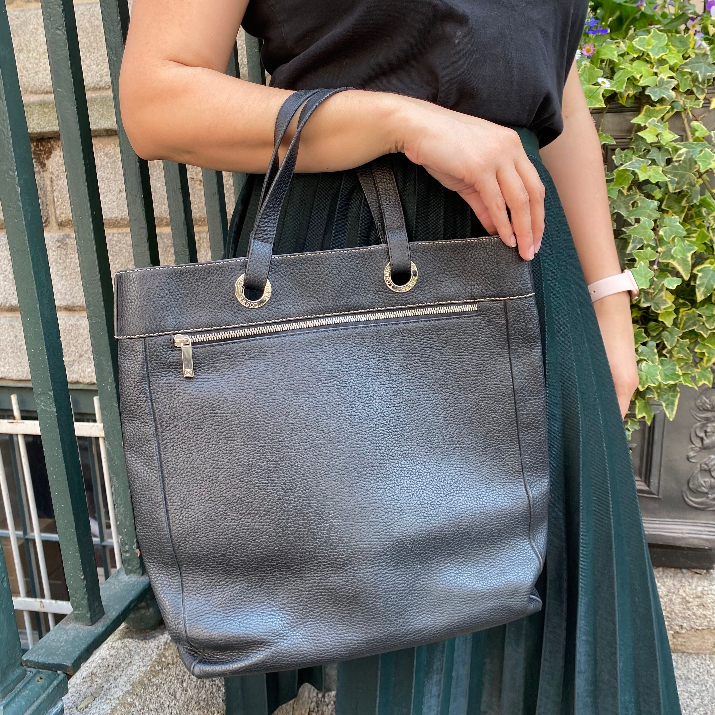 Designer black leather online tote bag