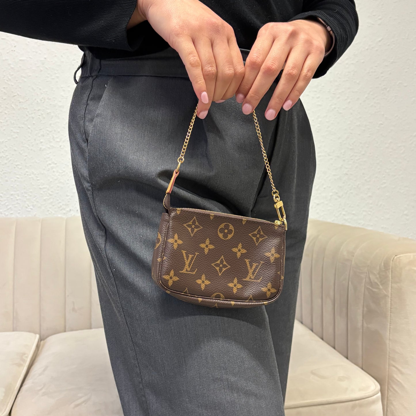 Louis Vuitton Monogram Classic Mini Pochette SF0241 -2021