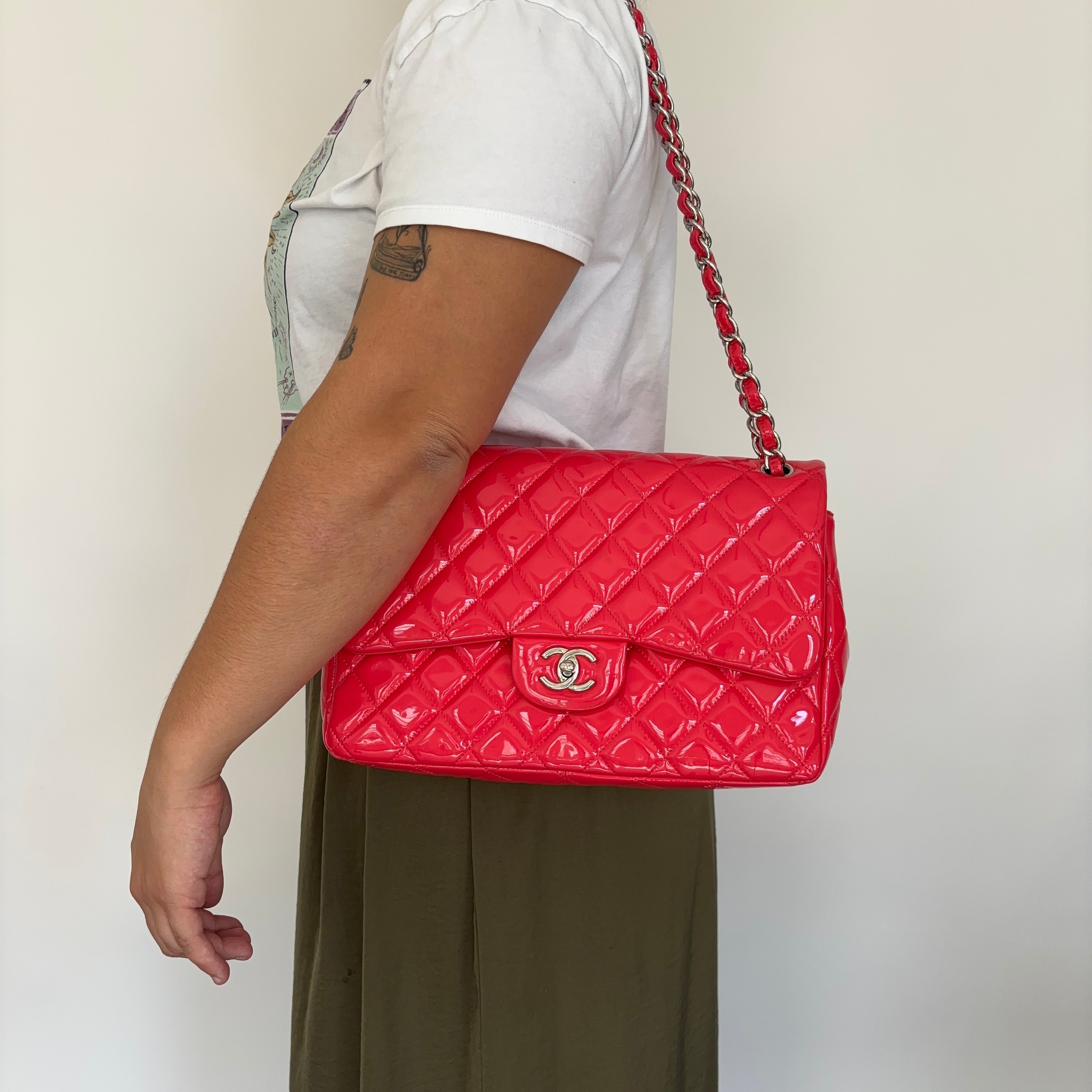 Chanel jumbo red sale