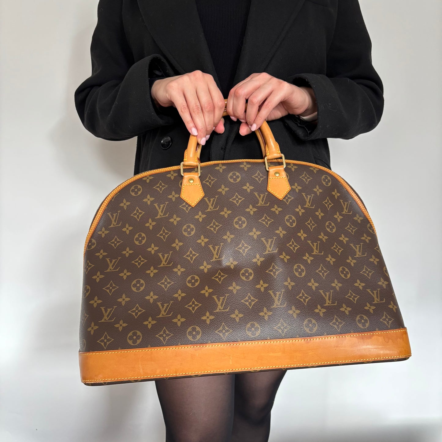 Louis Vuitton Monogram Alma Voyage MM BA0054