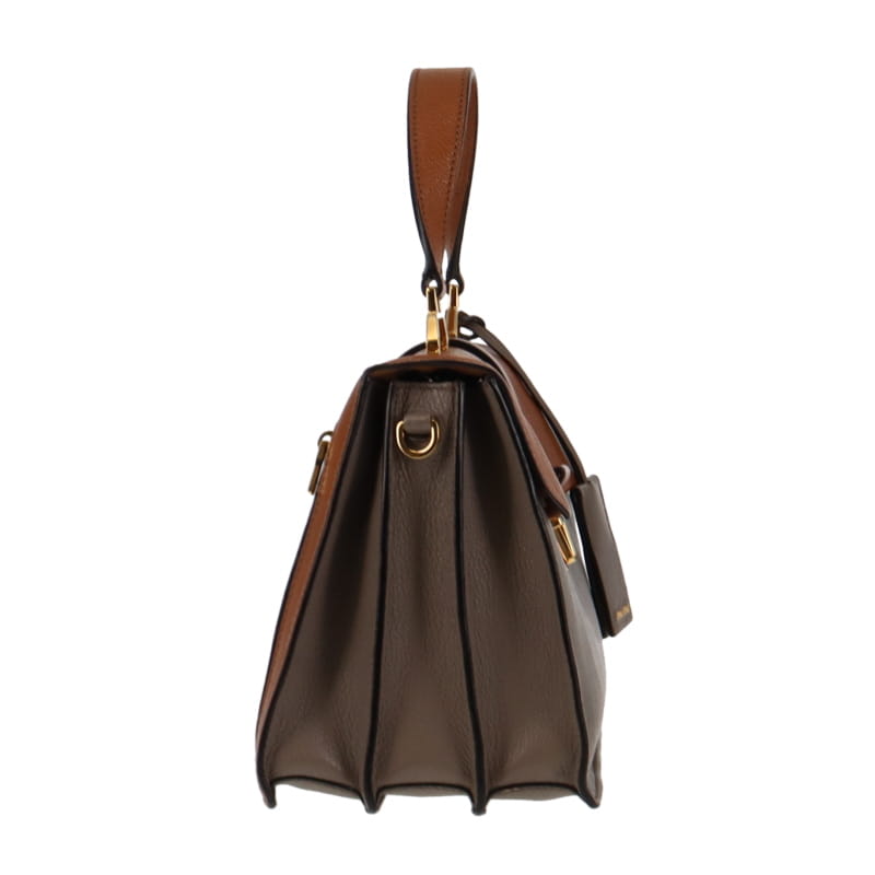 Miu miu bandoliera online bag