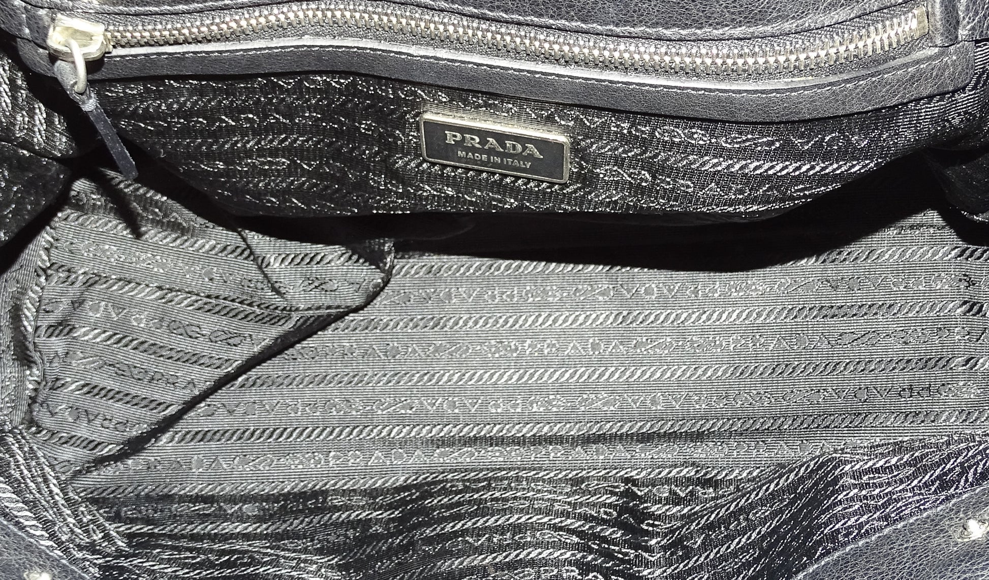 Boston Medium Leather Tote Bag in Grey - Prada