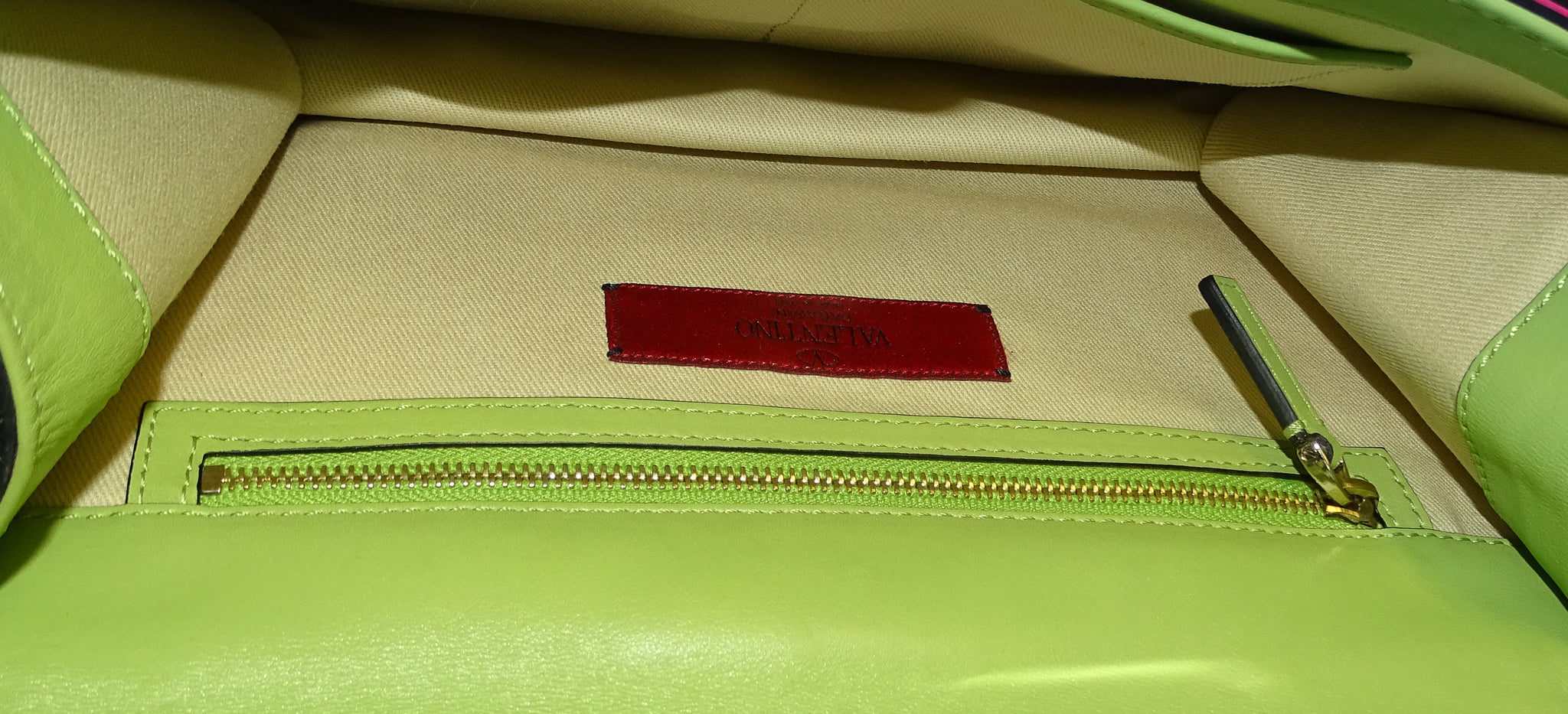 Valentino rockstud best sale bag green