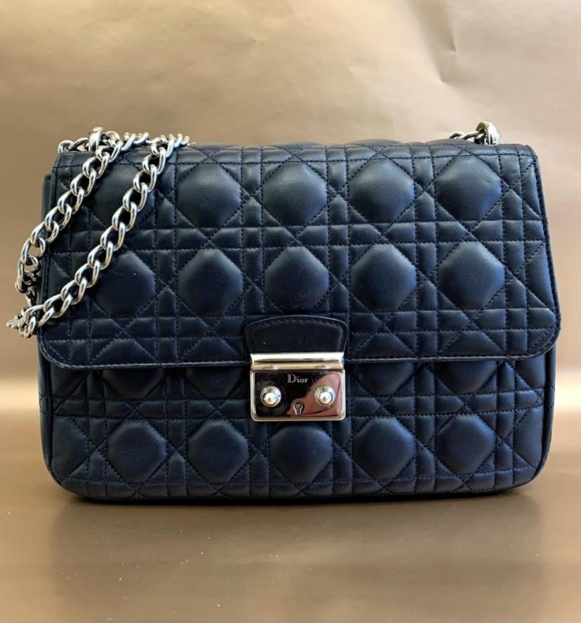 Navy hotsell dior bag